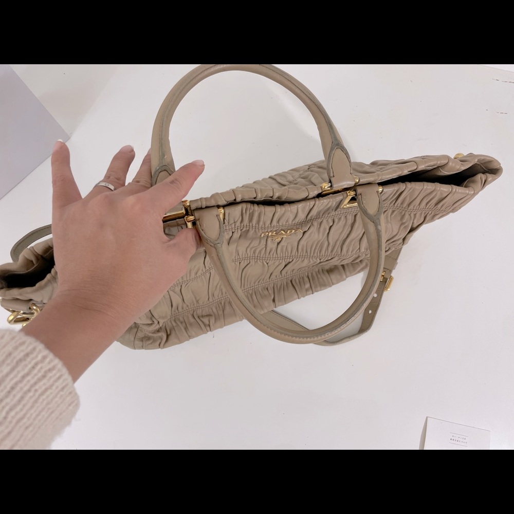 Prada
Prada Champagne Gaufre Leather Shopping Tote - Picture 10 of 12